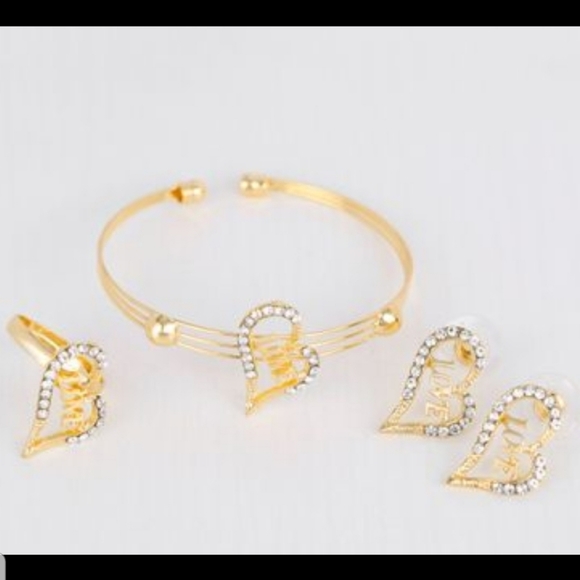 💚💜New (4) piece "Love" Necklace Set - Picture 2 of 2